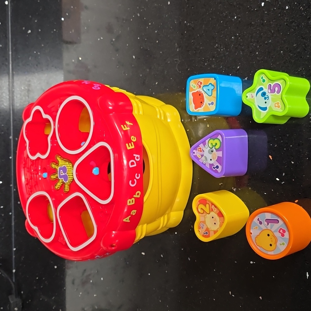 HOST PICK. Like New. Vtech Sort & Discover Electronic Drum